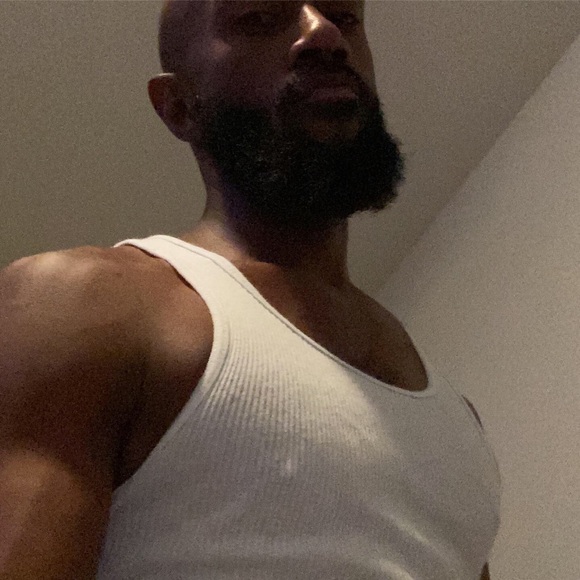 Meet your Posher, Jayson - Picture 1 of 3